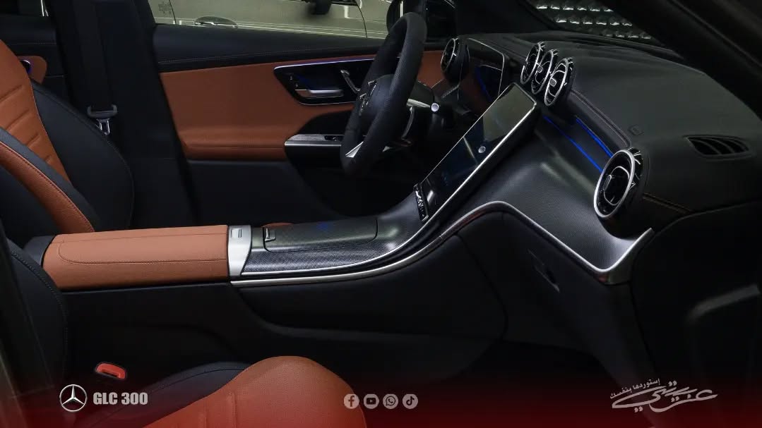 MERCEDES-BENZ GLC300