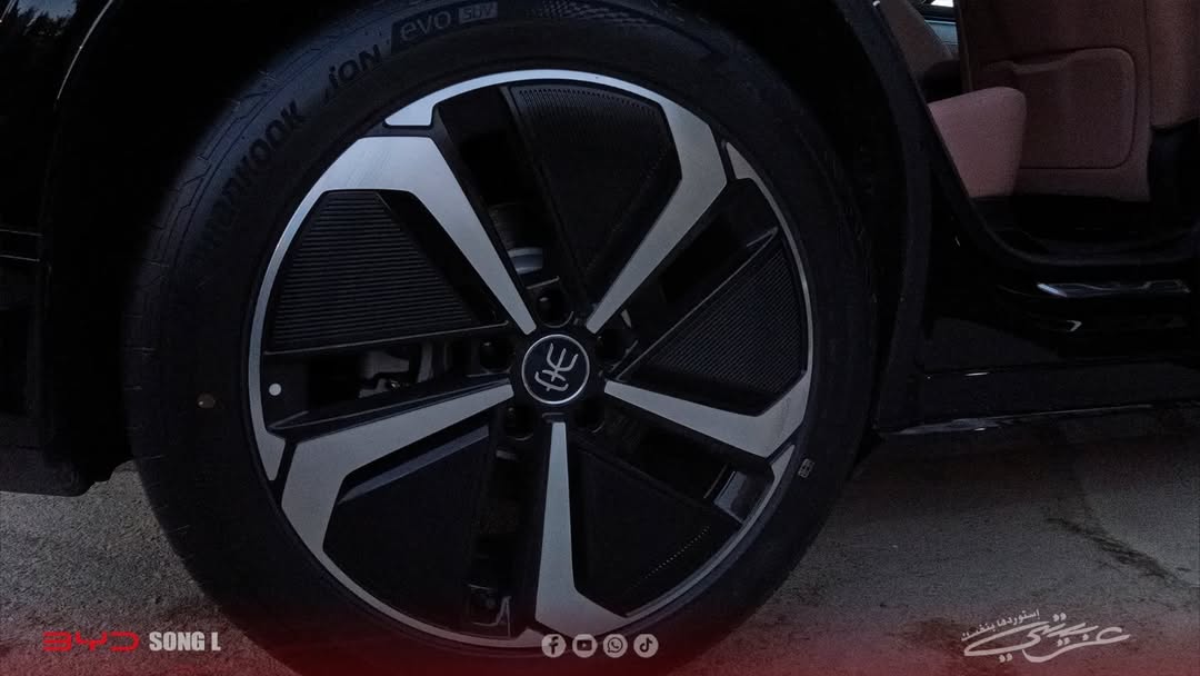 BYD Song L Beyond 2024