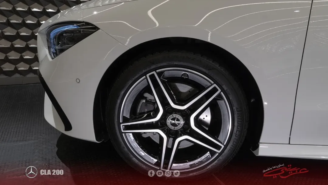 MERCEDES BENZ CLA 200 AMG Coupe 2024