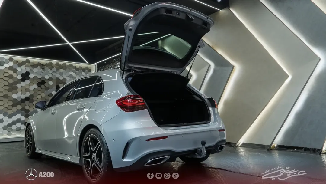 MERCEDES BENZ A200 2023