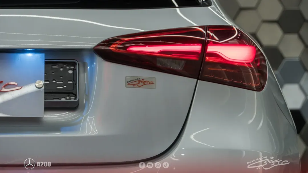 MERCEDES BENZ A200 2023