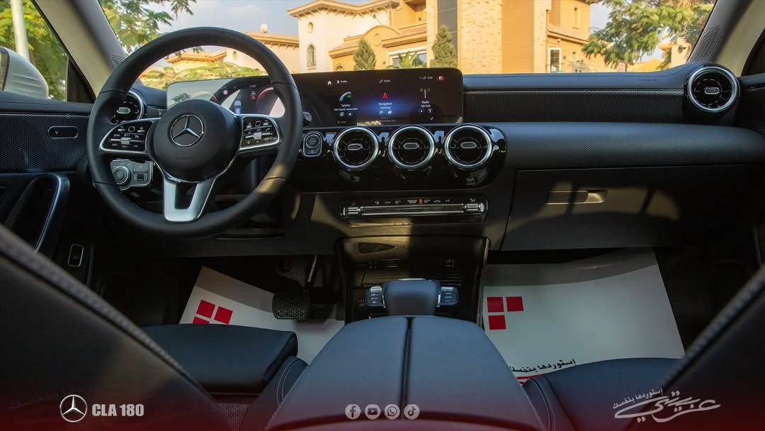 Mercedes Benz CLA 180 2023