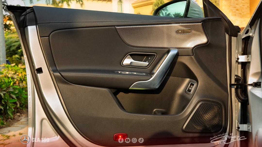 Mercedes Benz CLA 180 2023