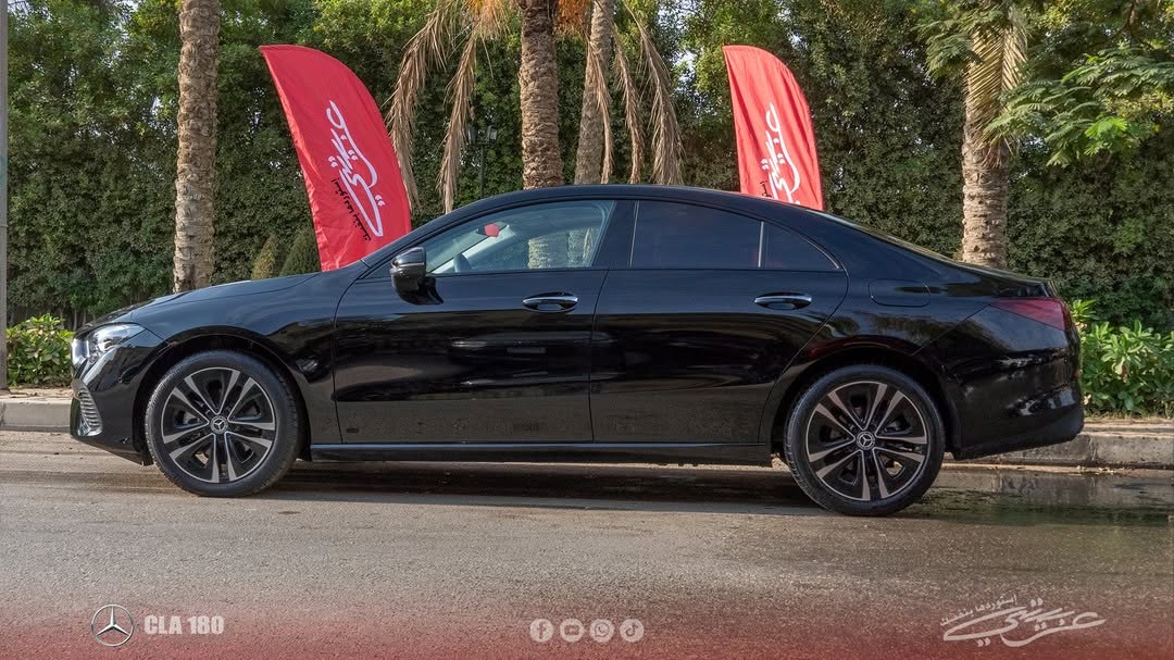 Mercedes Benz CLA 180 2024