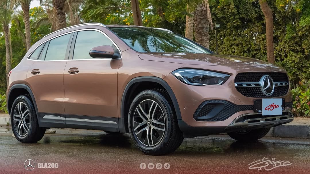 Mercedes-Benz GLA 180 2023